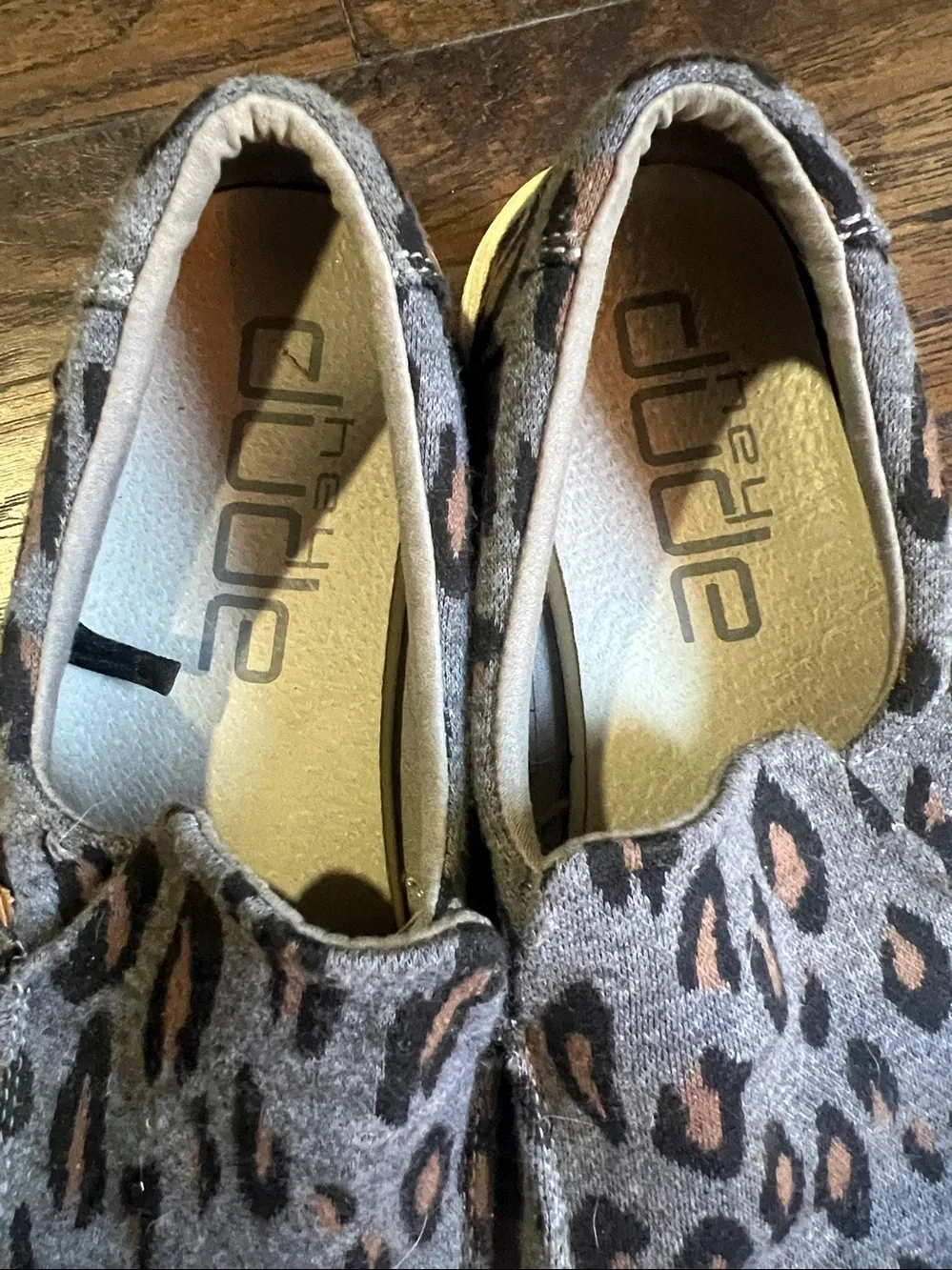 Hey Dude Woman’s Misty leopard print slip on shoe size 8 - Picture 5 of 6